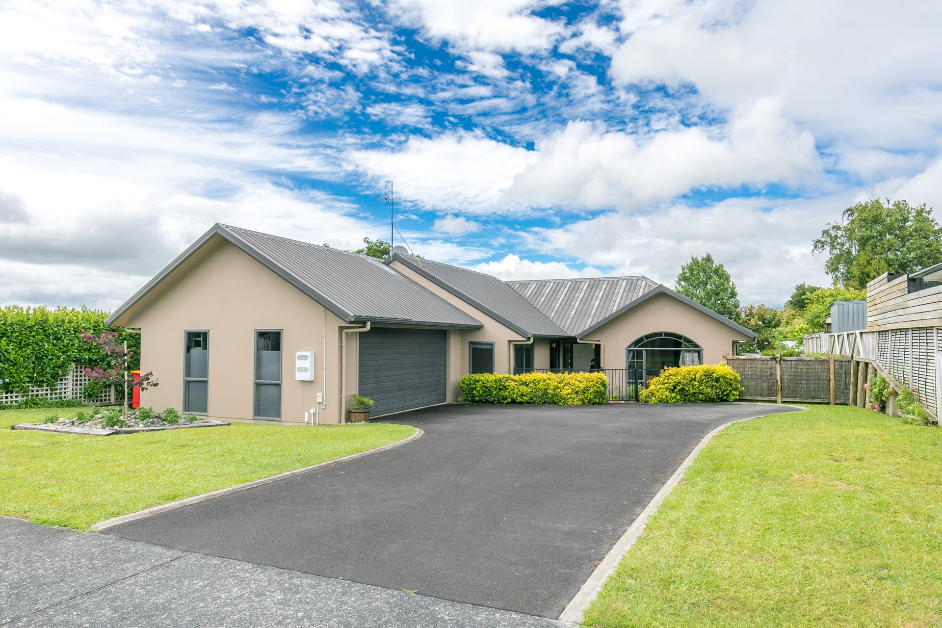 House For Sale in Grandview Heights, Hamilton, Waikato For Waikato Real Estate, Choose Eves