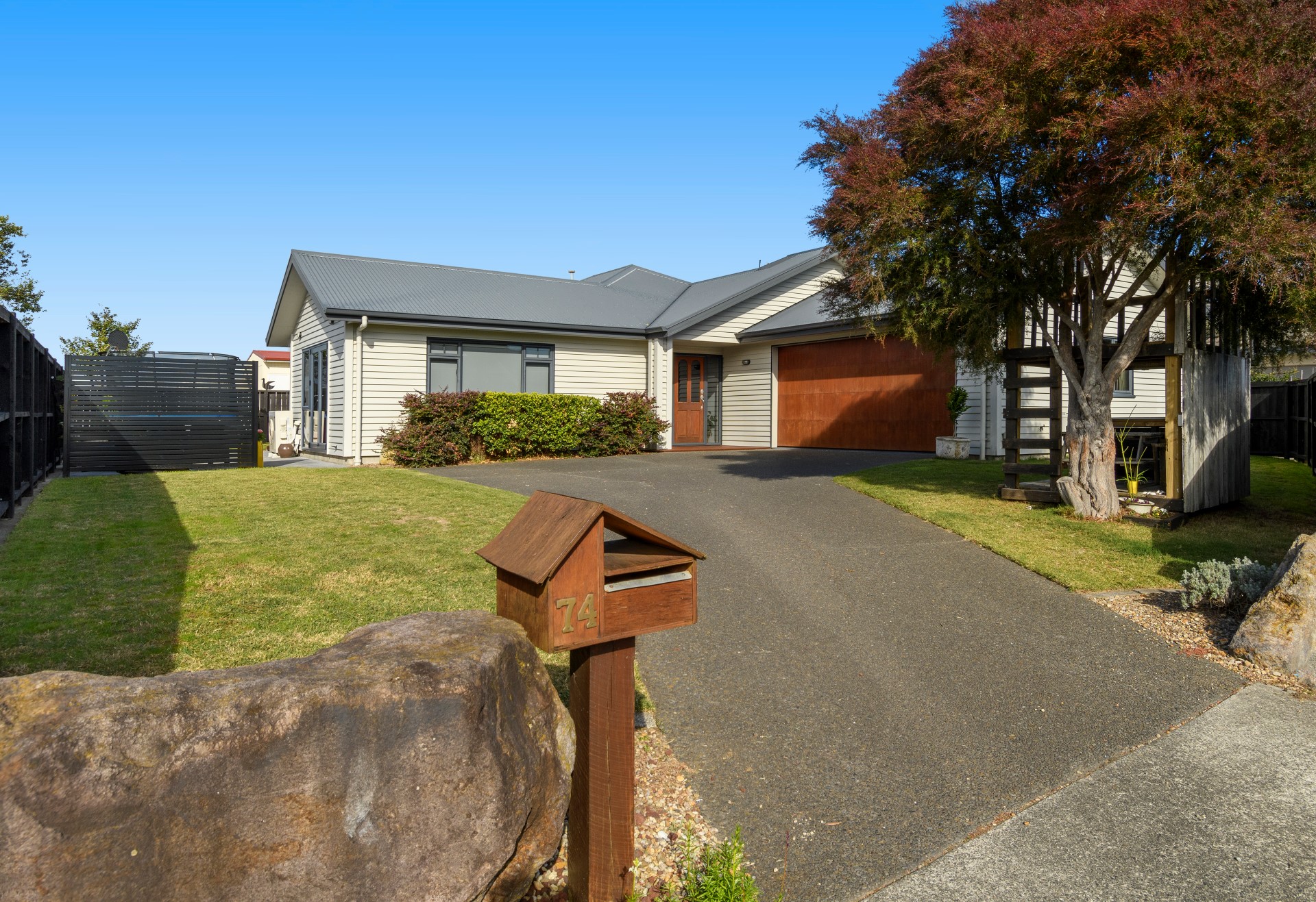 House For Sale in Papamoa, Bay Of Plenty For Bay Of Plenty Real