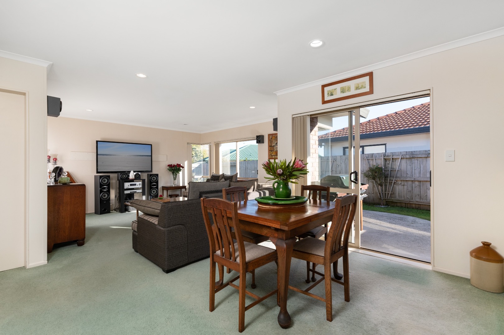 For Rent in Papamoa 3 Bedrooms, 1 Bathroom, Rental For Rent at 35