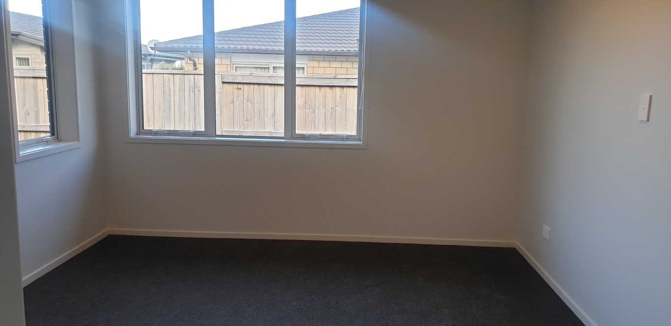 For Rent in Papamoa 3 Bedrooms, 2 Bathrooms, Rental For Rent at 35