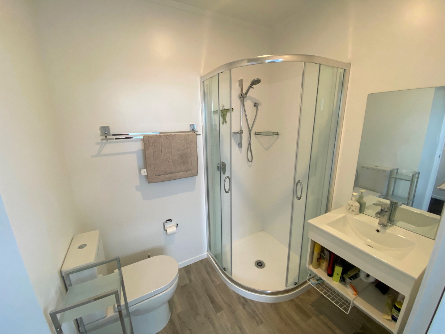 For Rent in Papamoa 3 Bedrooms, 2 Bathrooms, Rental For Rent at 12/18