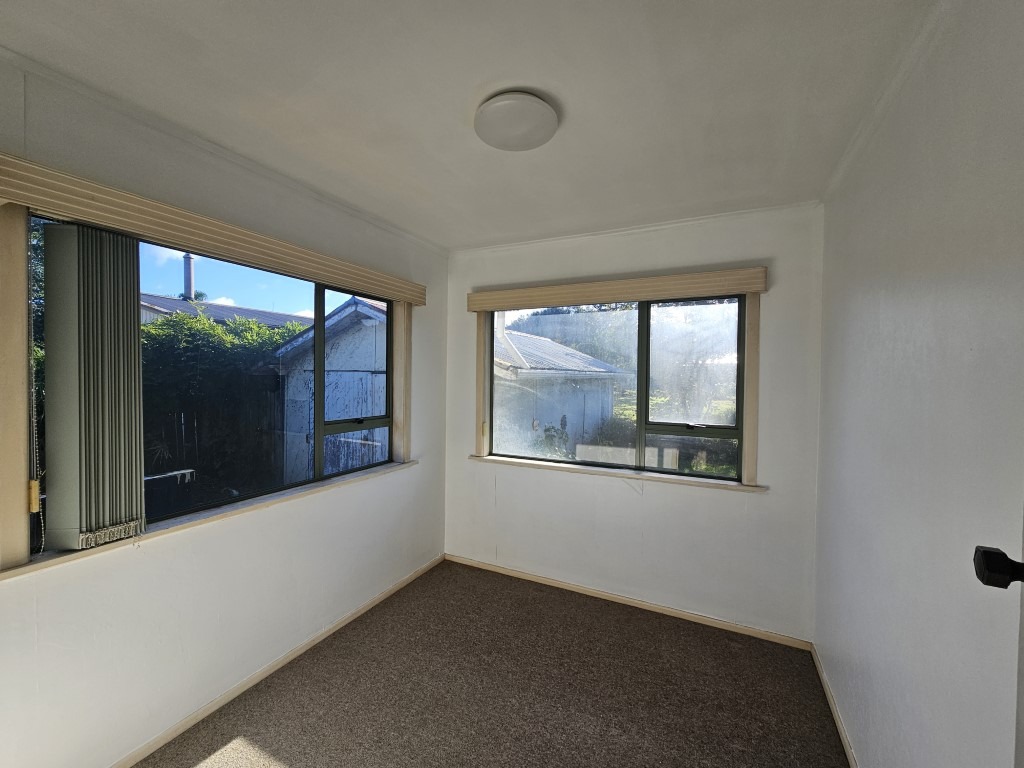 For Rent in Mt Maunganui 3 Bedrooms, 1 Bathroom, Rental For Rent at 13