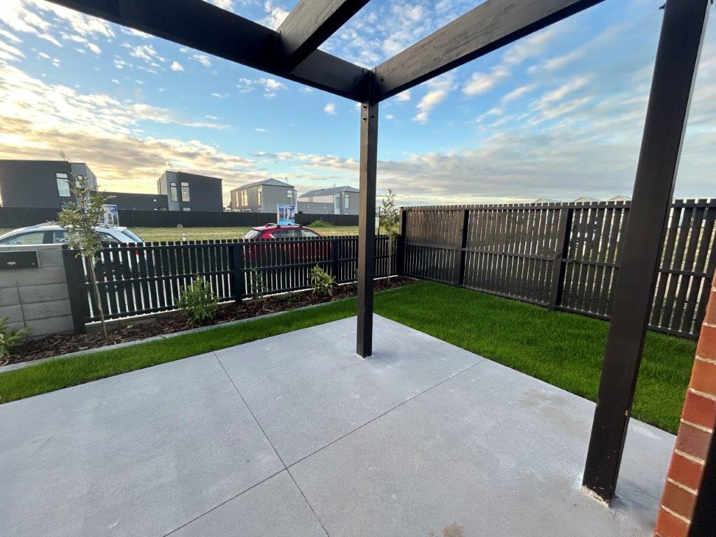 For Rent in Papamoa 4 Bedrooms, 2 Bathrooms, Rental For Rent at 24