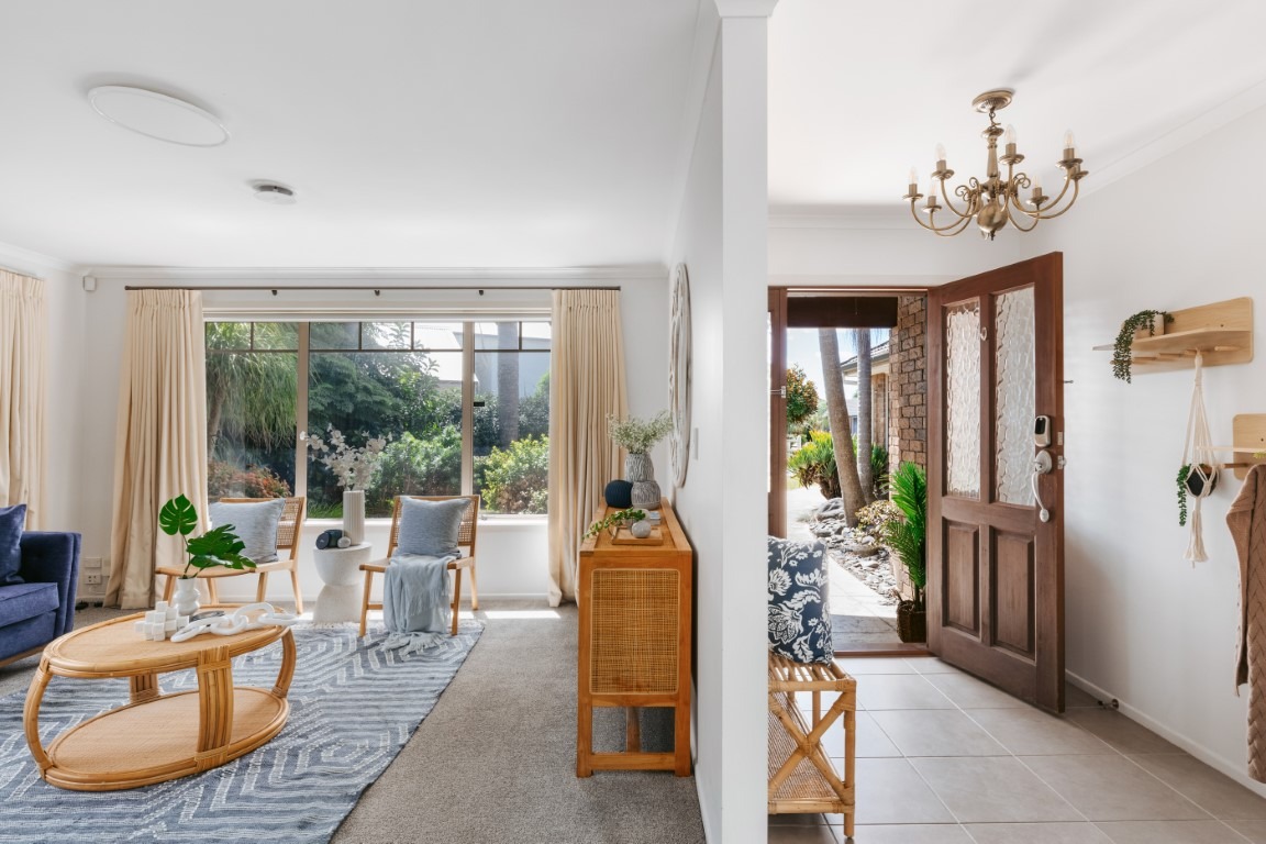 For Rent in Papamoa 4 Bedrooms, 2 Bathrooms, Rental For Rent at 23