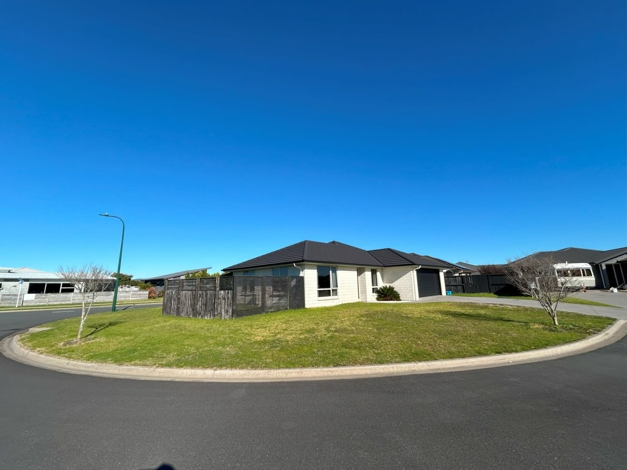 For Rent in Papamoa 3 Bedrooms, 2 Bathrooms, Rental For Rent at 1
