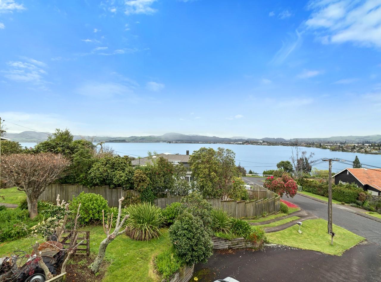 House For Sale in Kawaha Point, Rotorua, Bay Of Plenty For Bay Of