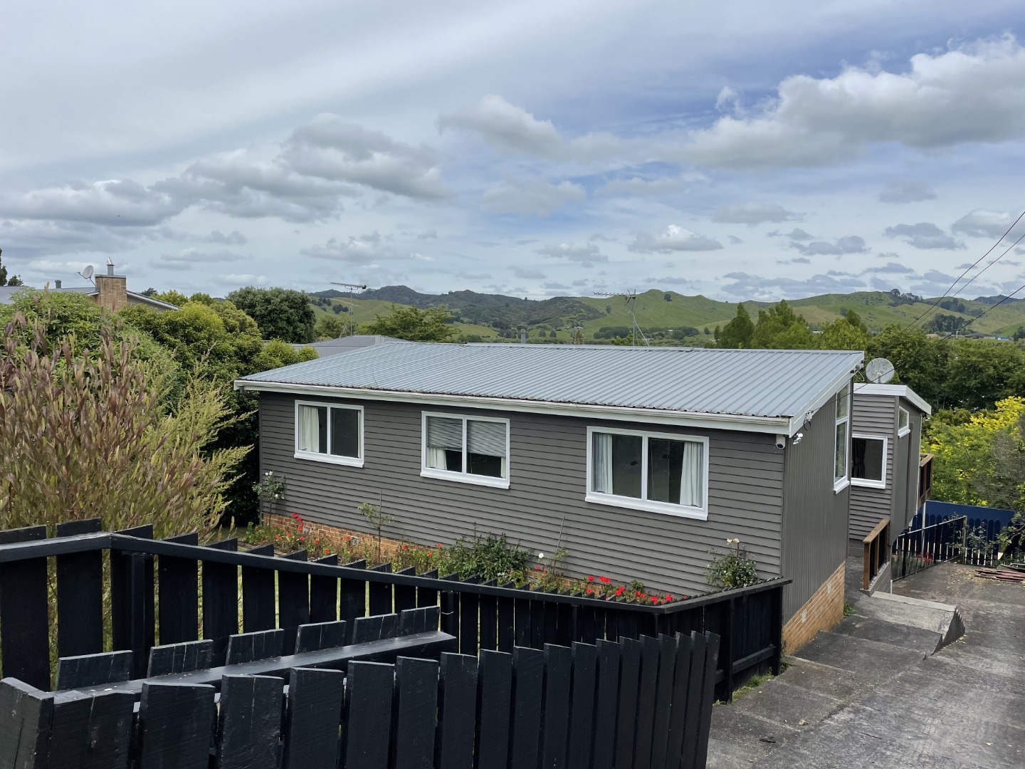 For Rent in Huntly 3 Bedrooms, 1 Bathroom, Rental For Rent at 50 Kimihia Road, Huntly, Waikato