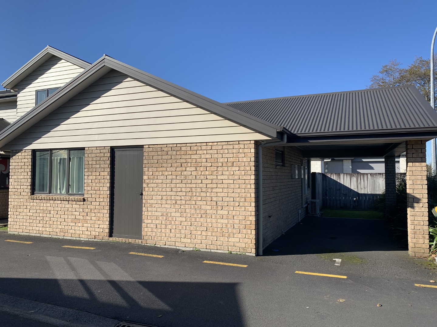 For Rent in Frankton 2 Bedrooms, 1 Bathroom, Rental For Rent at 232