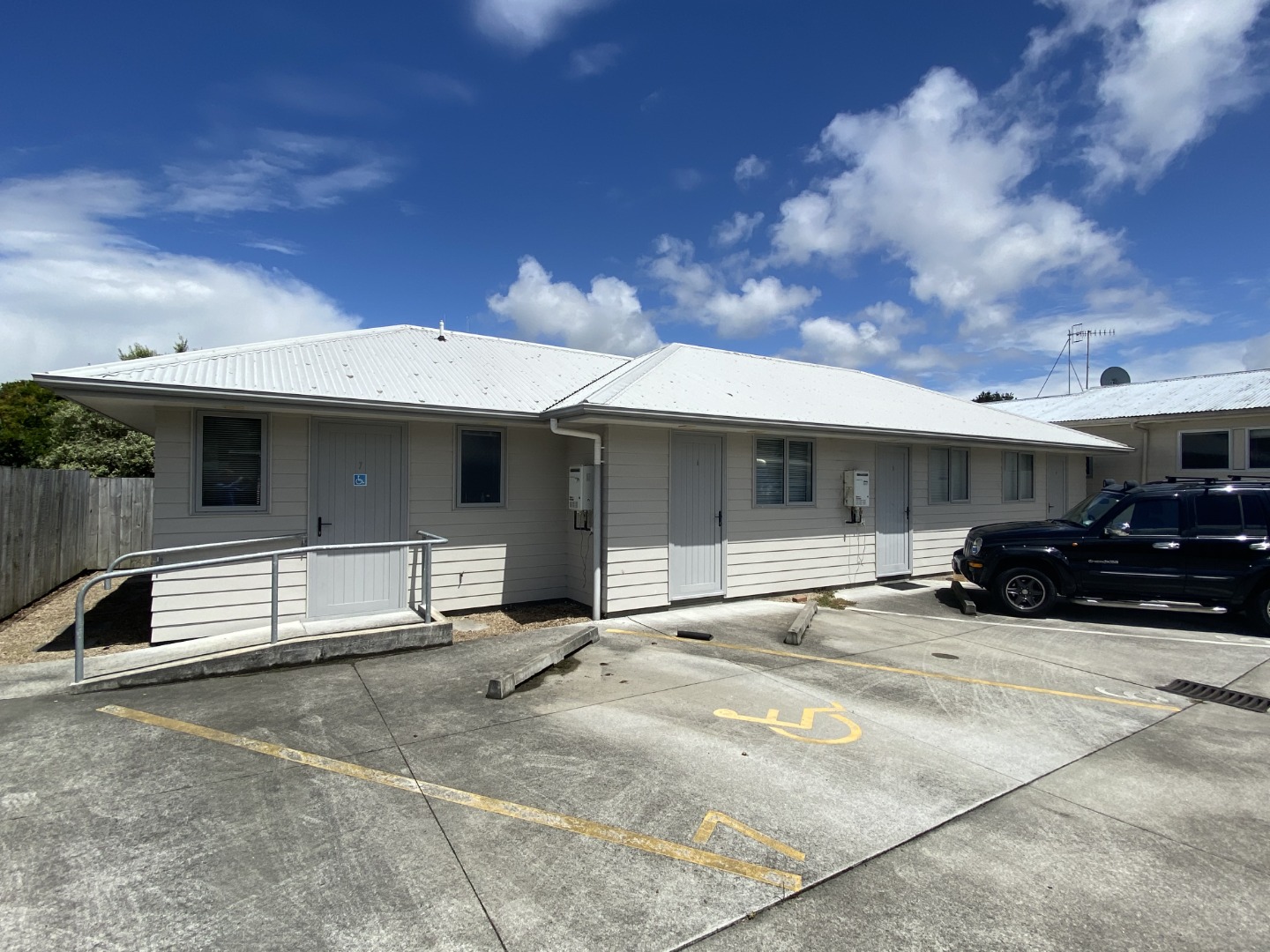 For Rent in Melville 1 Bedroom, 1 Bathroom, Rental For Rent at 12