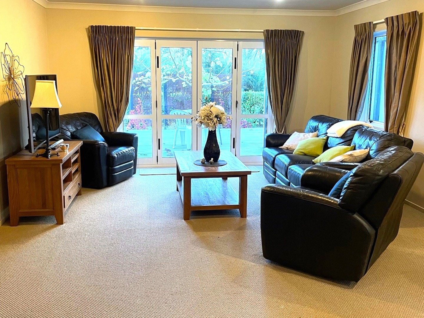 For Rent in Katikati 2 Bedrooms, 2 Bathrooms, Rental For Rent at * Rea