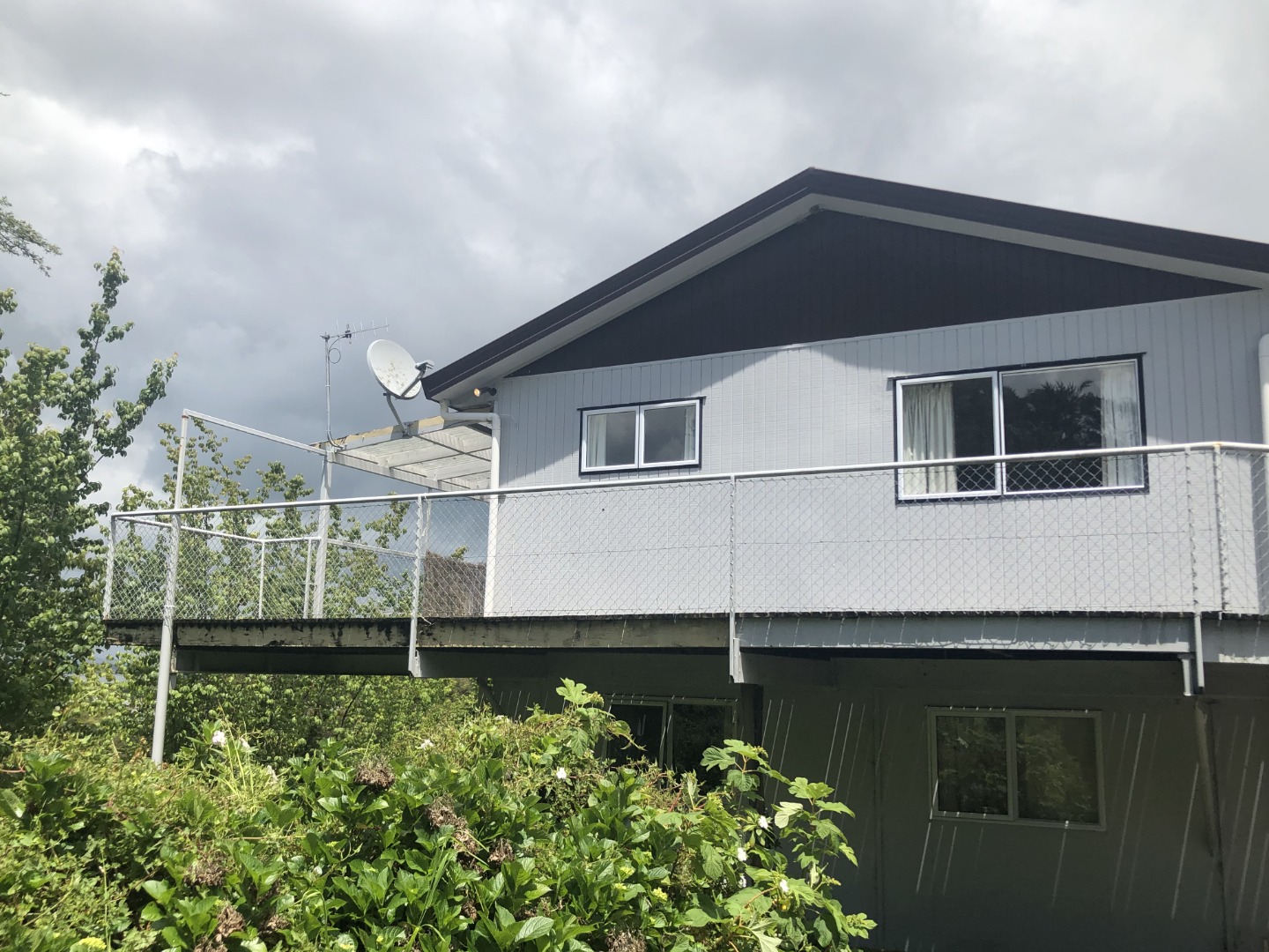 For Rent in Parahaki 2 Bedrooms, 1 Bathroom, Rental For Rent at 18B