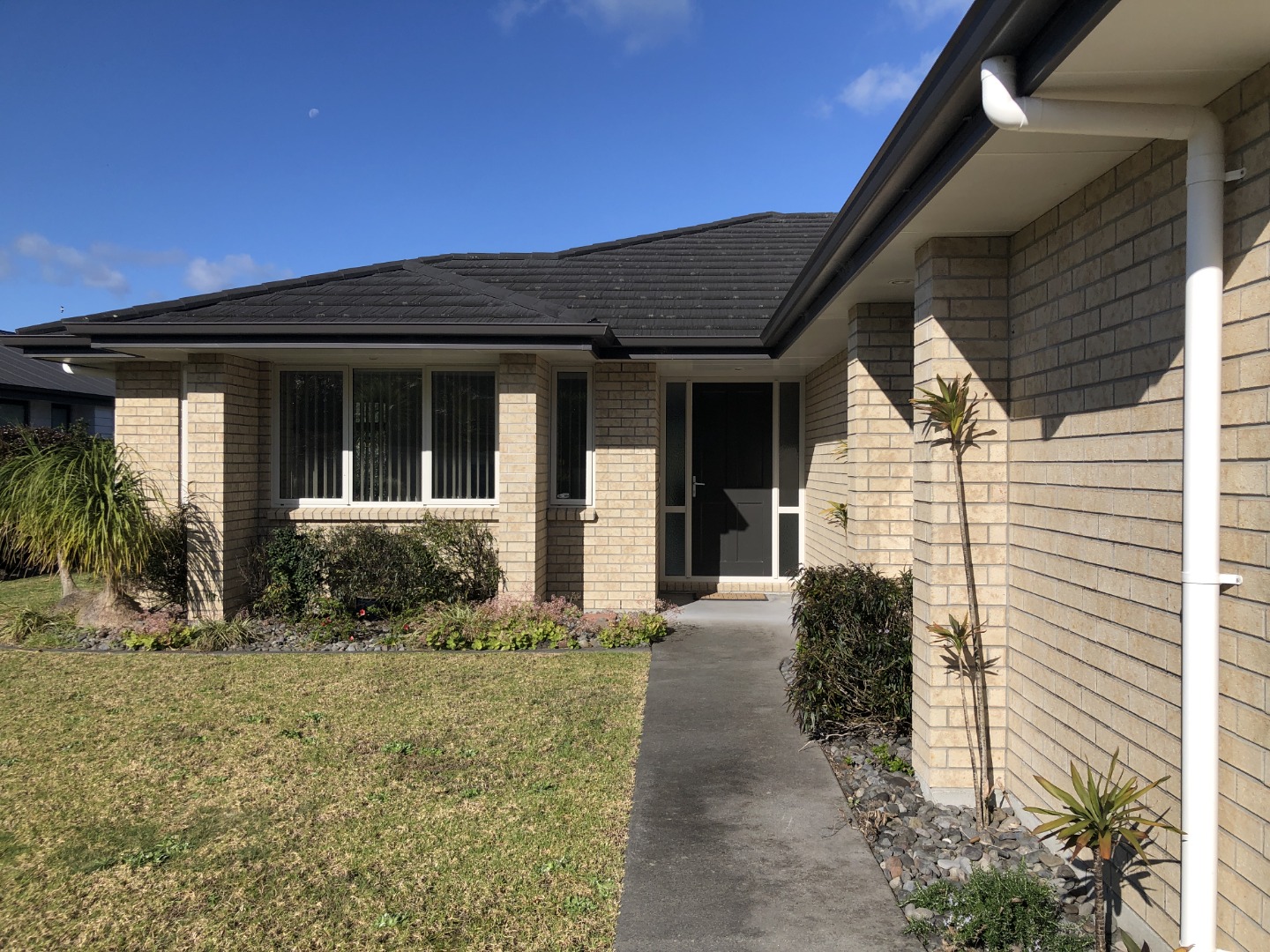 For Rent in Ruakaka 3 Bedrooms, 2 Bathrooms, Rental For Rent at 15