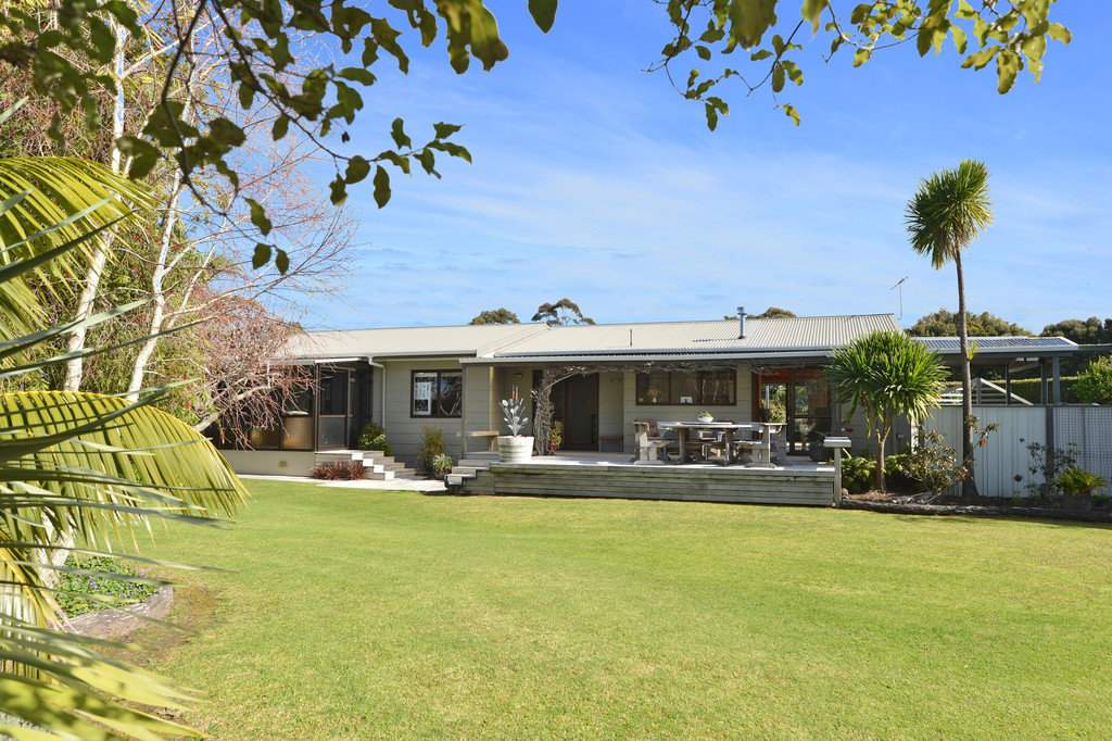 House For Sale in One Tree Point, Whangarei, Northland For Northland Real Estate, Choose Eves